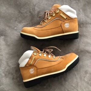 Timberland tan and white boots 4.5y